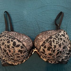 Victoria’s Secret Dream Angels push up 34DDD